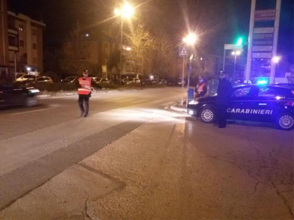 Ruba un cellulare, ma poi lo perde durante la fuga.  Denunciato - 