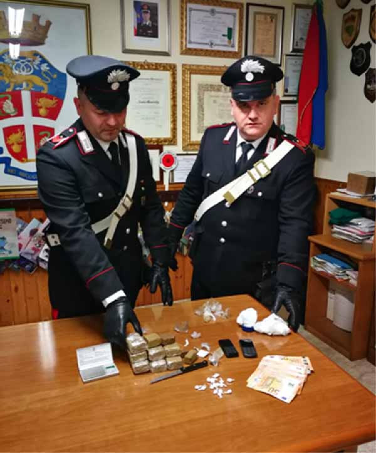Cocaina e hashish in casa, in arresto 56enne - 