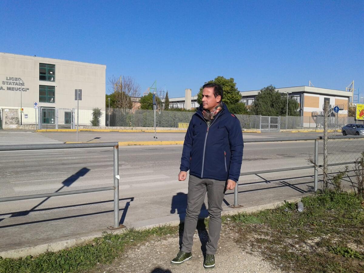 APRILIA – Il consigliere Vulcano: “Via Carroceto da incubo per gli studenti, urgenti i lavori di messa in sicurezza”. - 