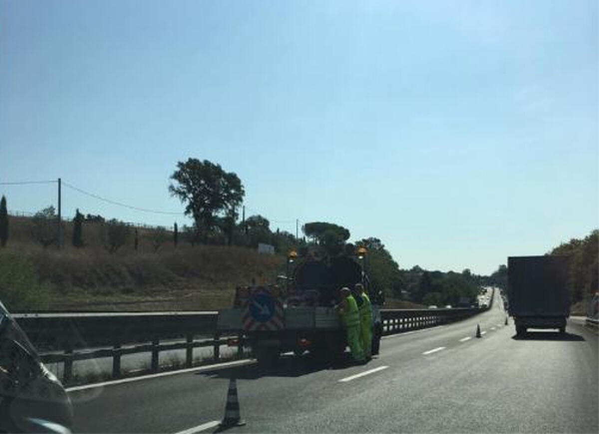Altro incidente sulla Pontina, in direzione Latina. Lavori in corso ad altezza Aprilia. - 