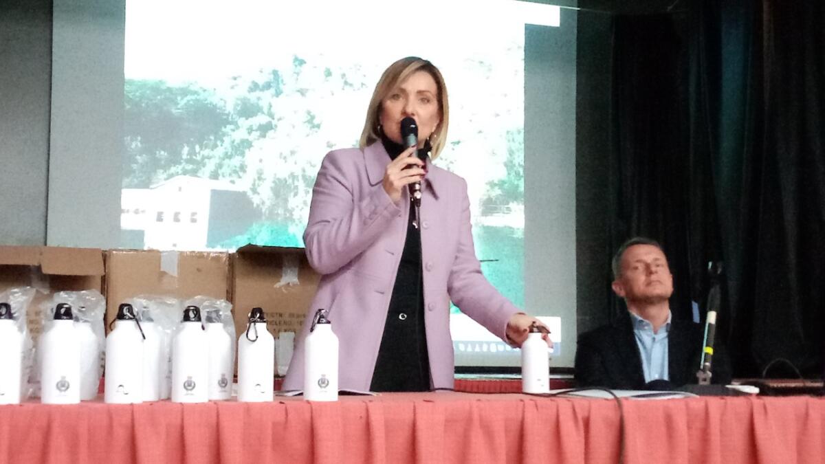 Giornata all’insegna del “Plastic Free” nelle scuole di Terracina, con  Comune ed Acqualatina: distribuite 2mila borracce. - 