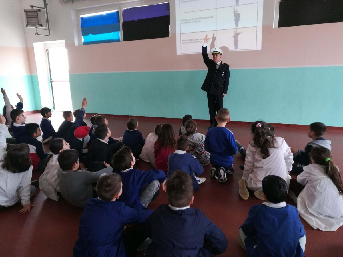 Al via i corsi di educazione stradale all'istituto Gianni Orzini di Aprilia - 