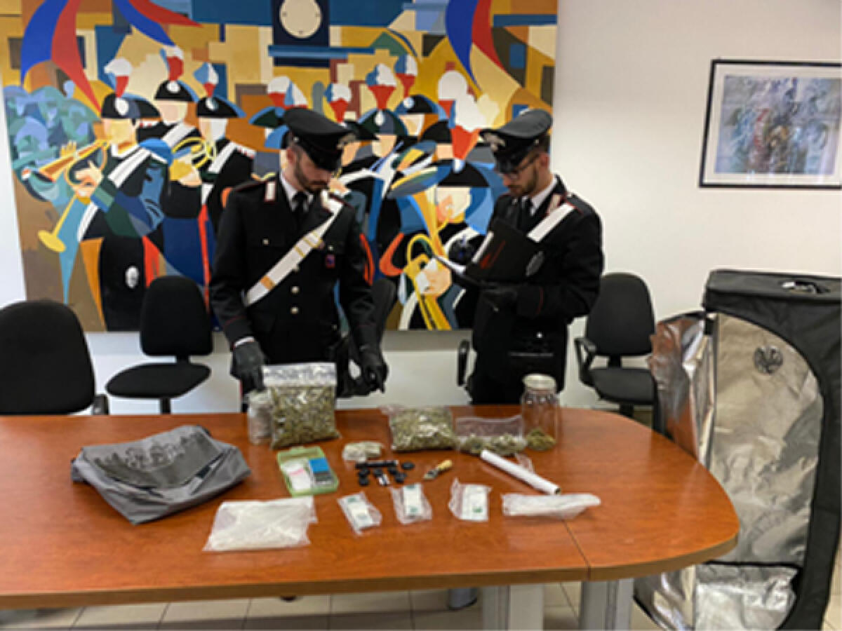 Oltre mezzo chilo di droga in casa, 53enne in arresto ad Aprilia. - 