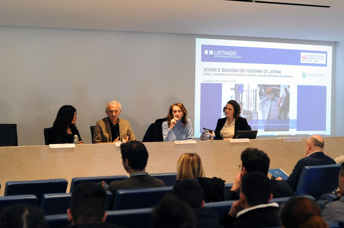Indagine "Sogni e Bisogni", a Latina i giovani preoccupati da una situazione economica troppo fragile - 