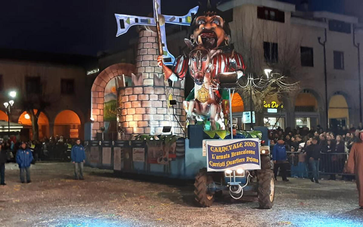 APRILIA - Il quartiere Primo vince il “Palio del Carnevale” con il carro “L’Armata Brancaleone”. Le FOTO - 
