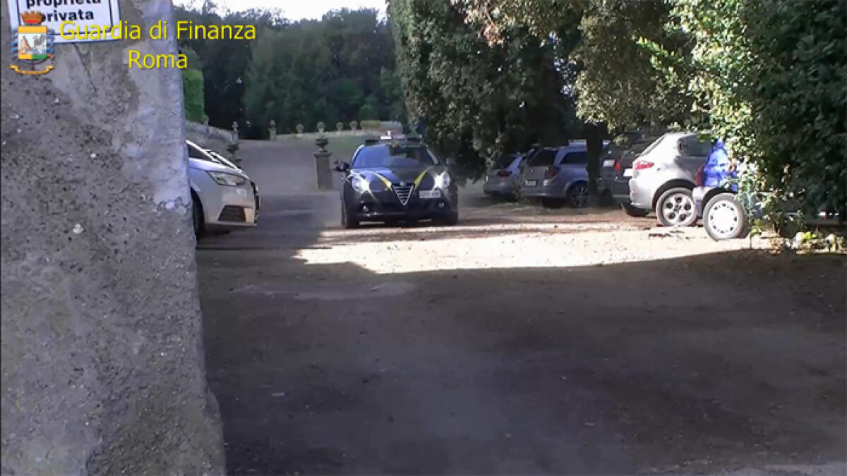 La Guardia di Finanza di Frascati confisca beni per oltre 3,5 milioni di euro ad un pregiudicato dei Castelli per usura e spaccio. - 