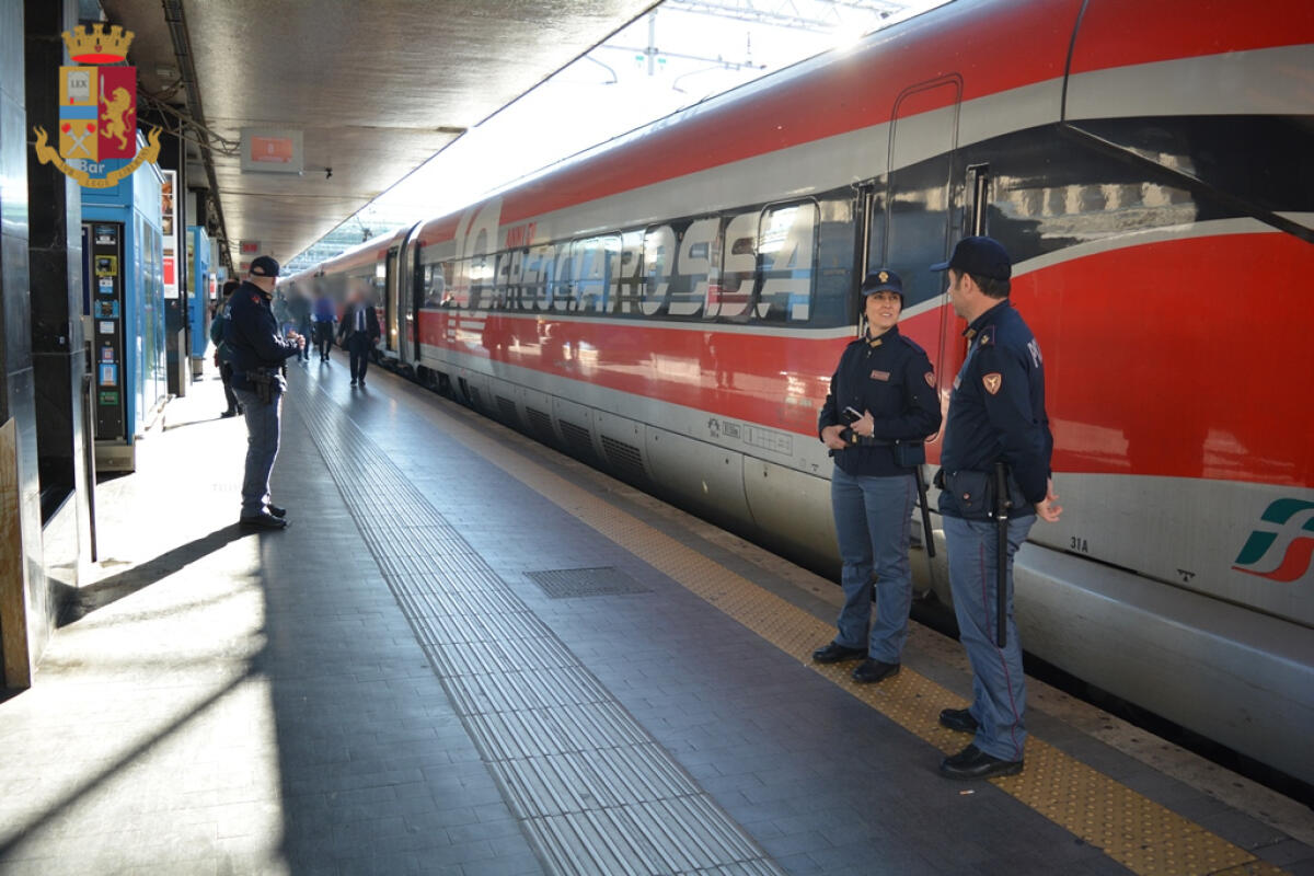 Controlli della Polizia nelle stazioni ferroviarie del Lazio e nell’area della Stazione Termini: un arresto e 4 denunce. - 
