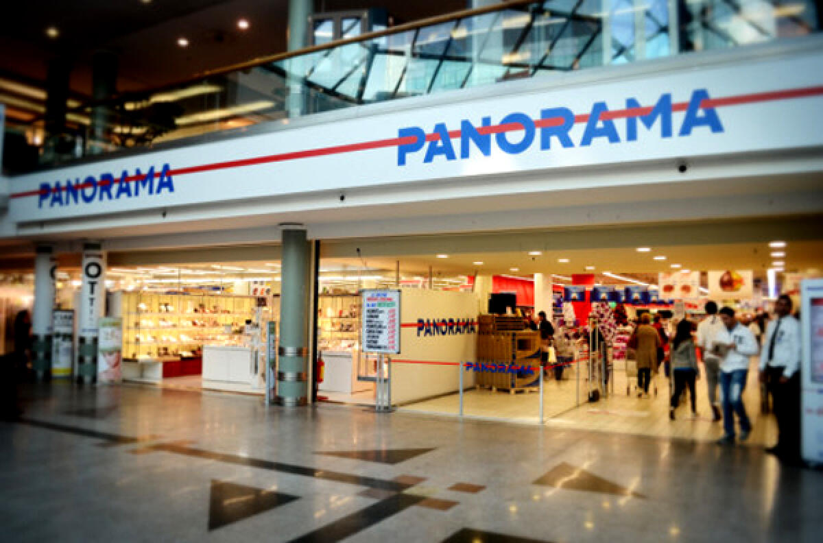 Latina - Ruba vestiti da "Panorama", denunciato - 