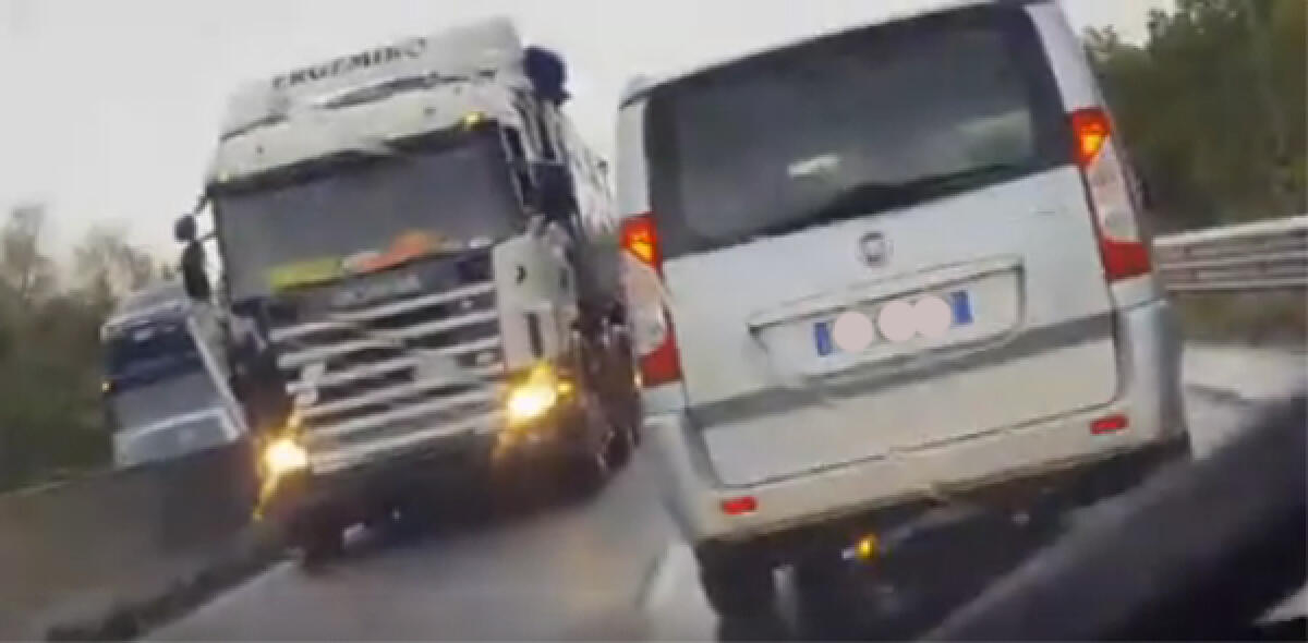Tempi di guida sul camion ritoccati, i controlli della polstrada nel sud pontino - 