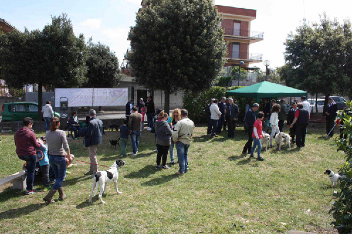 Contenimento dei contagi, parchi, giardini pubblici ed aree di sgambamento chiusi anche per i possessori di cani. - 