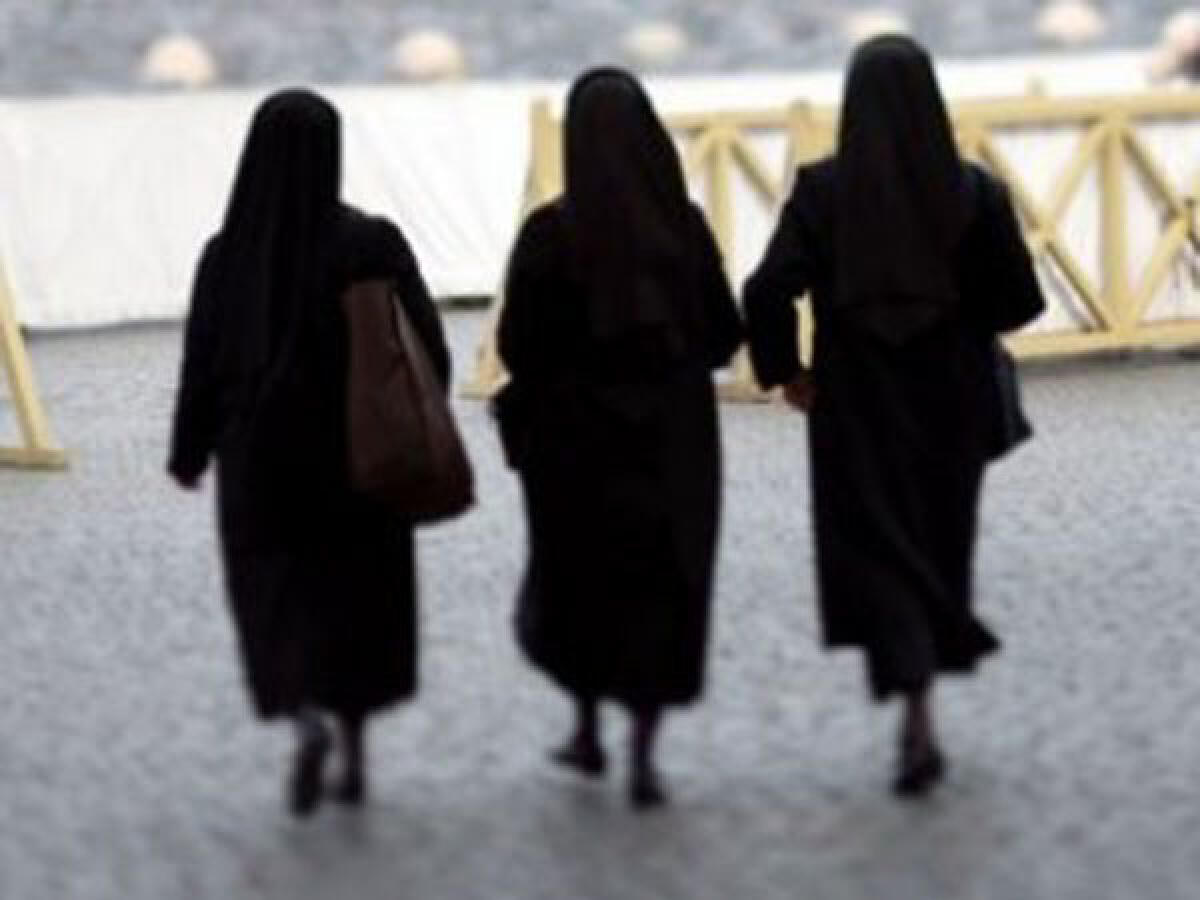 Due istituti di suore isolati con un totale di 59 casi positivi, 40 dei quali a Grottaferrata ai Castelli Romani. - 