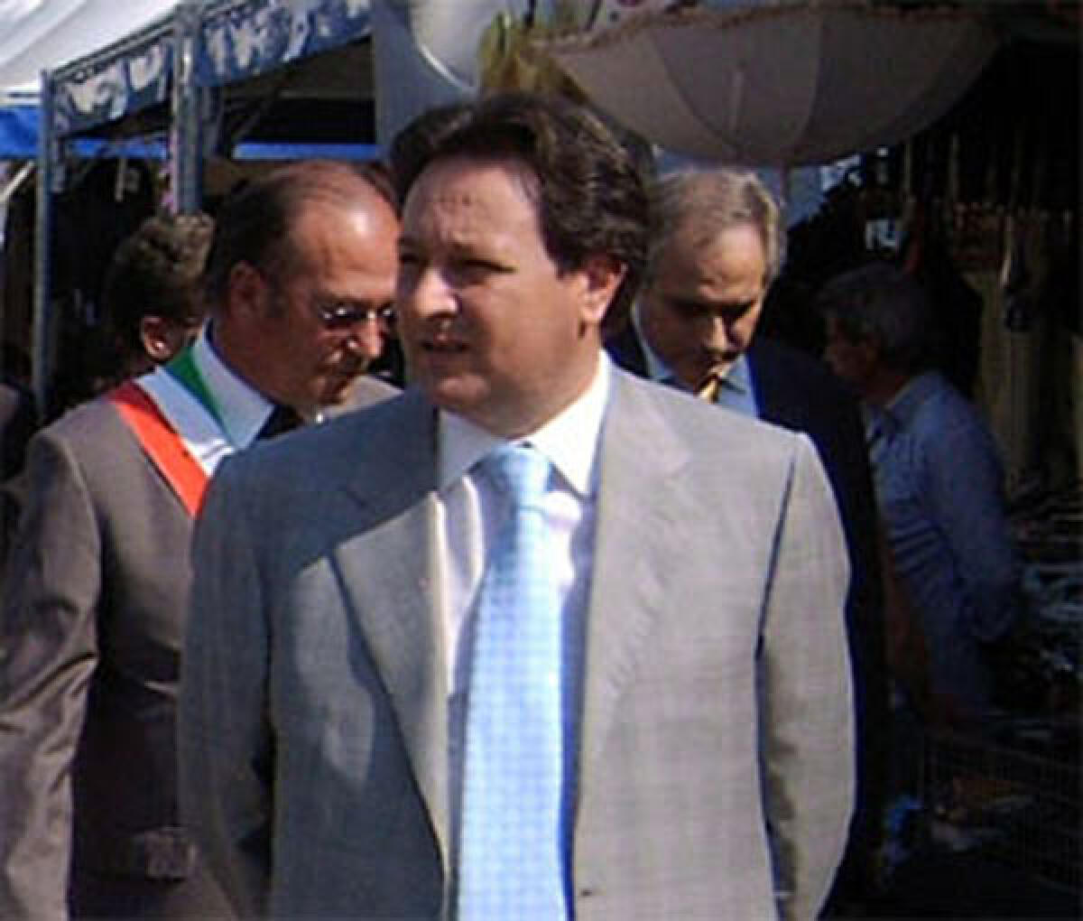 Il Senatore Fazzone: “ingiusto gioco al massacro verso Fondi. Abbiamo chiesto armi vere per la guerra, ci hanno dato solo fionde”. - 