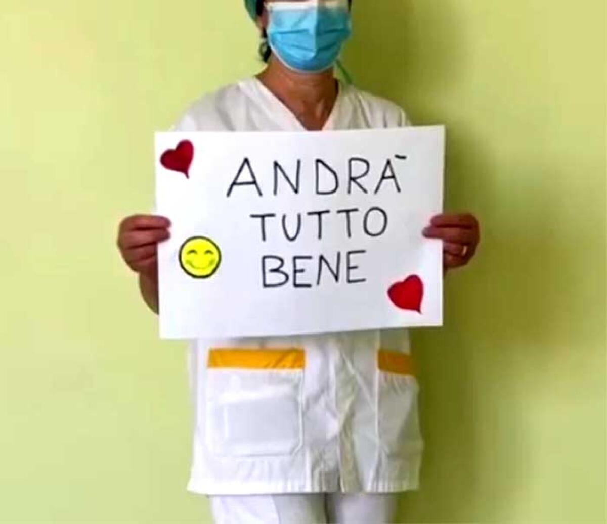 “Non è stato facile, ma un giorno diremo ce l’abbiamo fatta. Andrà tutto bene”, il messaggio del personale dell'ospedale di Velletri ai cittadini VIDEO - 