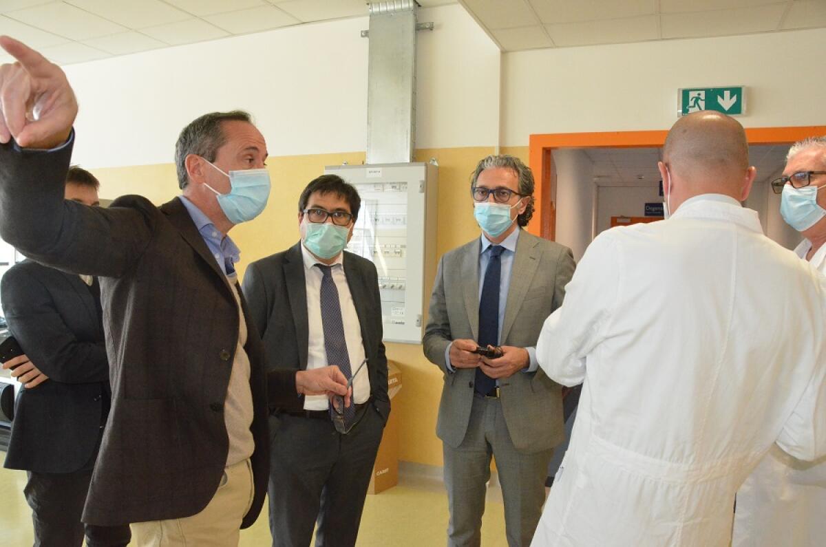 L'assessore regionale D'Amato visita l'Ospedale dei Castelli - 