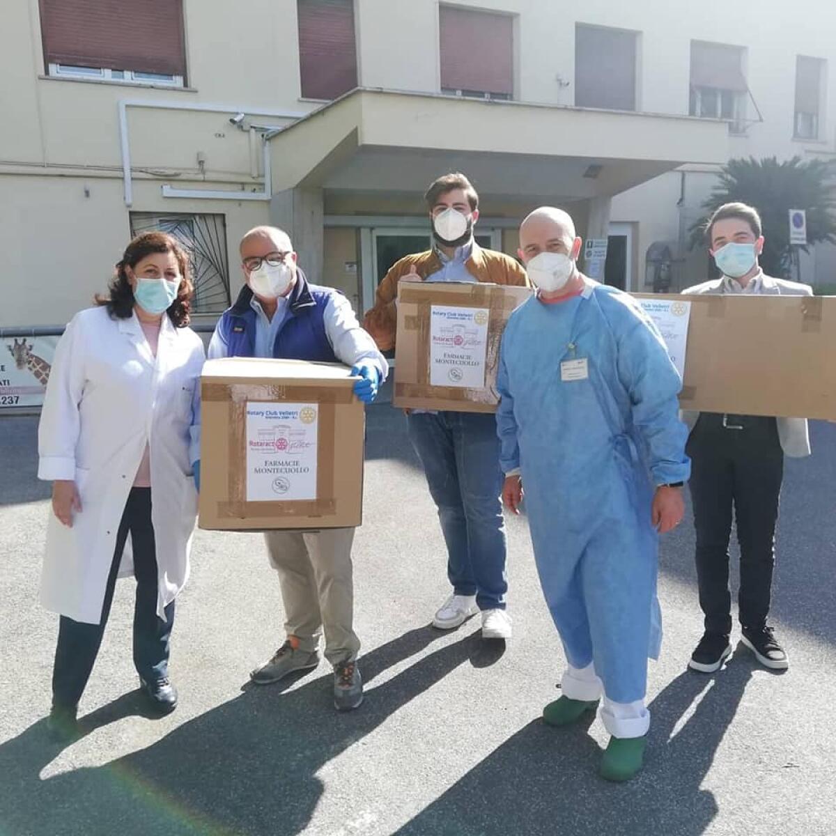 Velletri, Rotaract e Rotary donano mascherine e tute all'ospedale Colombo - 