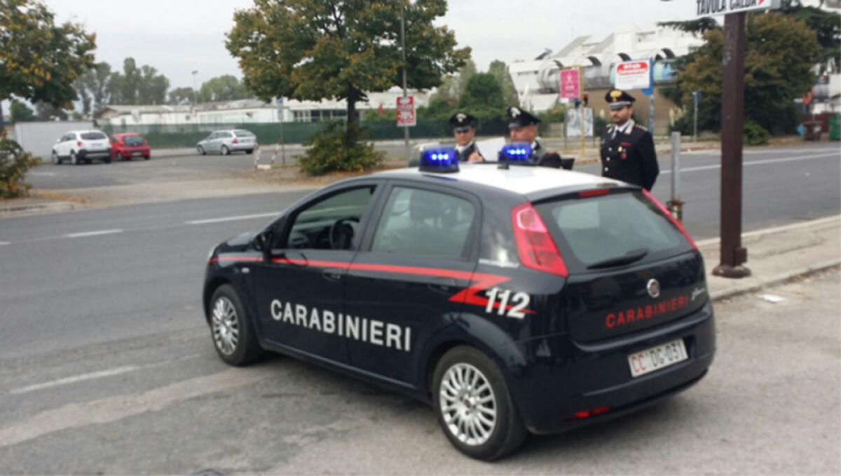 Carabinieri liberi dal servizio arrestano due persone sull’Appia, a Formia: trasportavano in auto eroina. - 
