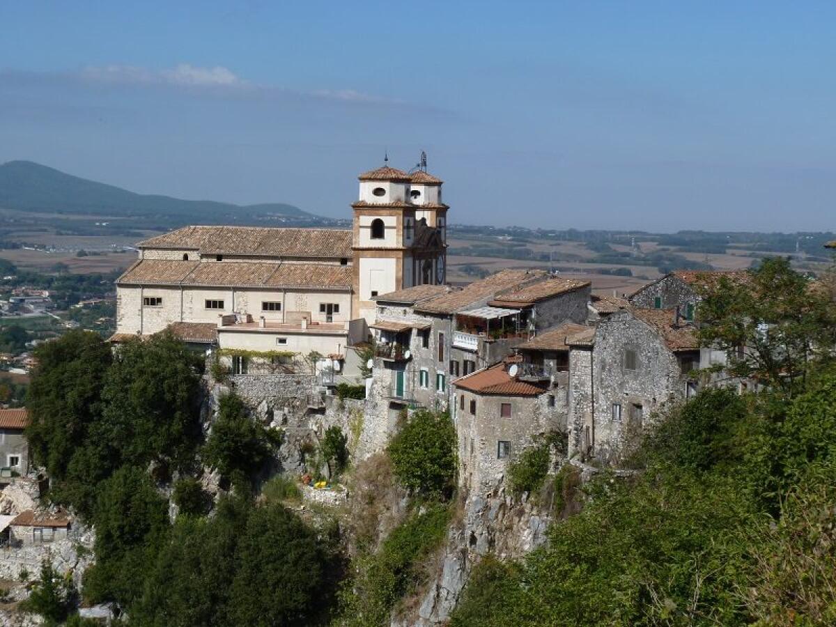 Artena, il sindaco: "Nessuna festa nel ristornate, i positivi in città sono 16" - 