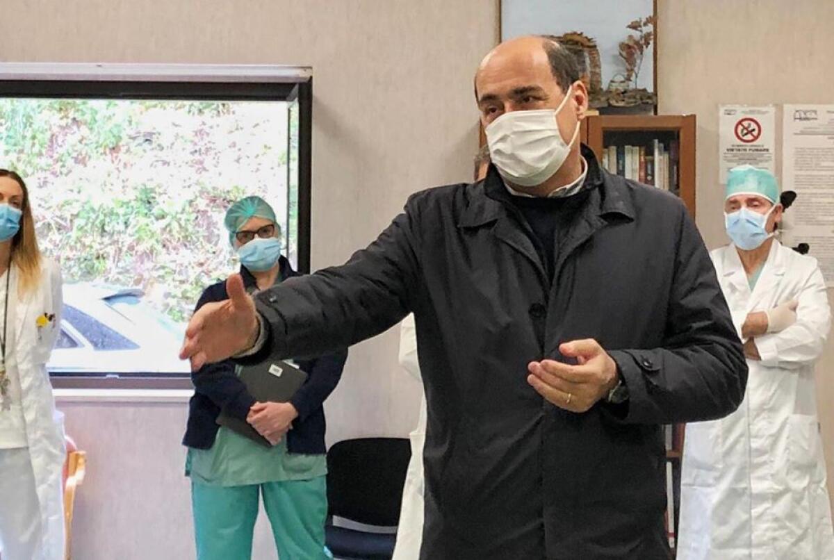 La Regione Lazio si prepara al post-lockdown: distanziamento sociale, contingentamento degli ingressi e disinfettanti in tutti i negozi. - 