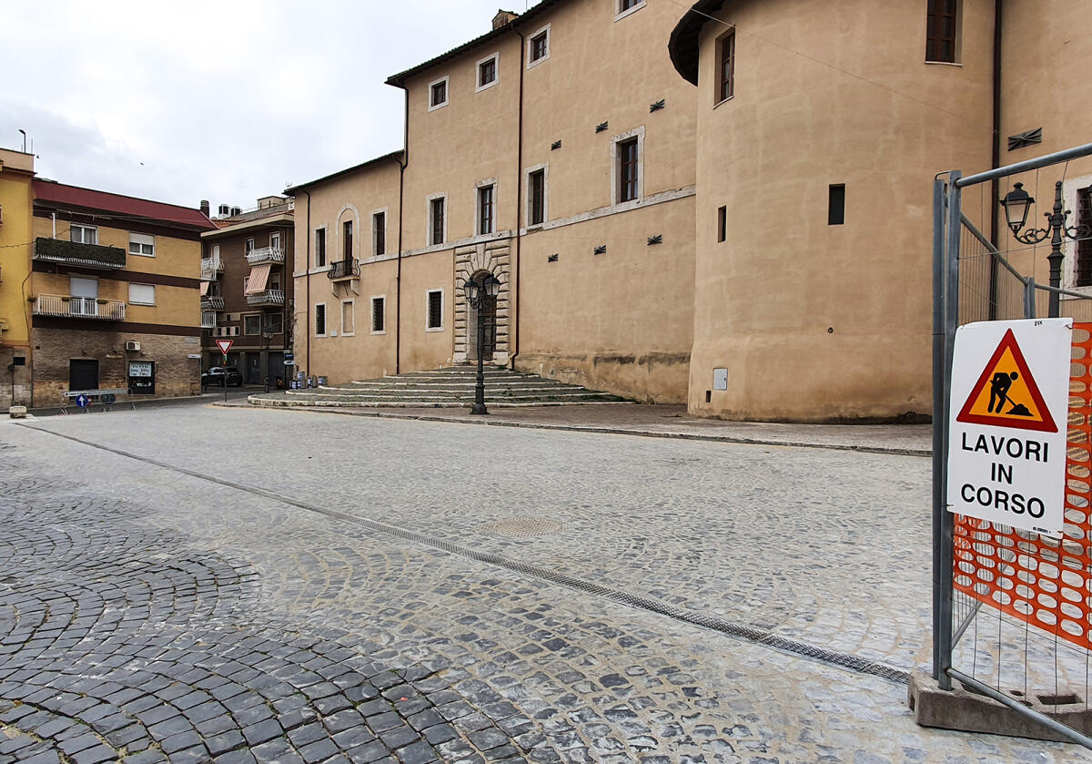 Ordinanza di chiusura di tutte le attività commerciali anche a Cisterna per Pasqua e Pasquetta. - 
