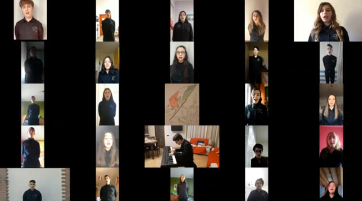 I ragazzi della  Terza E della Matteotti di Aprilia suonano l'Inno di Mameli a distanza - 