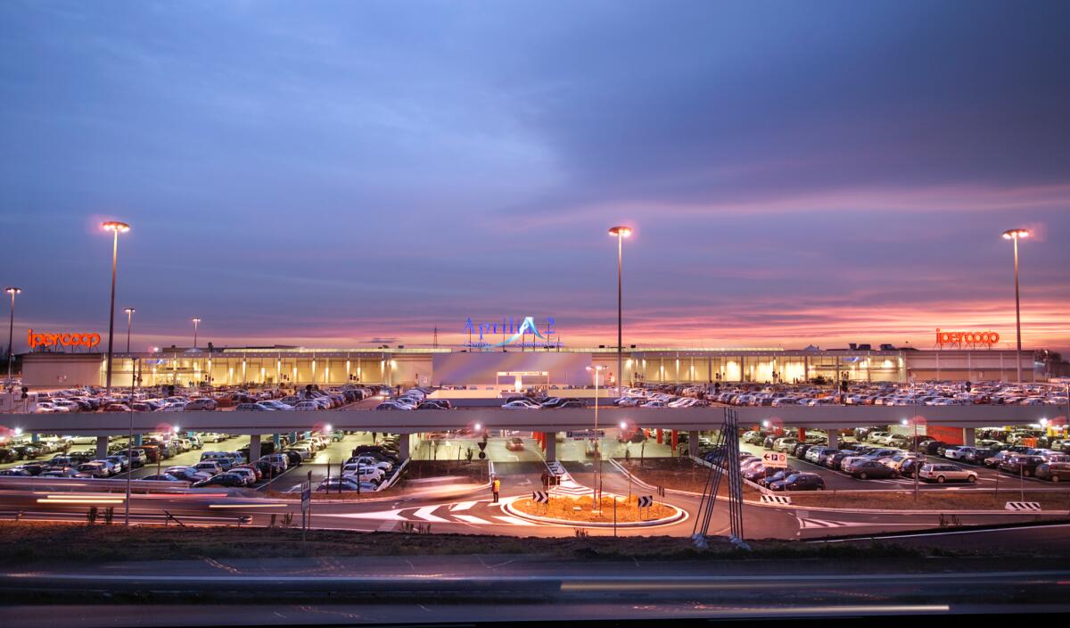 Ripartenza alla grande e in sicurezza al centro commerciale Aprilia 2: tante le misure adottate. - 