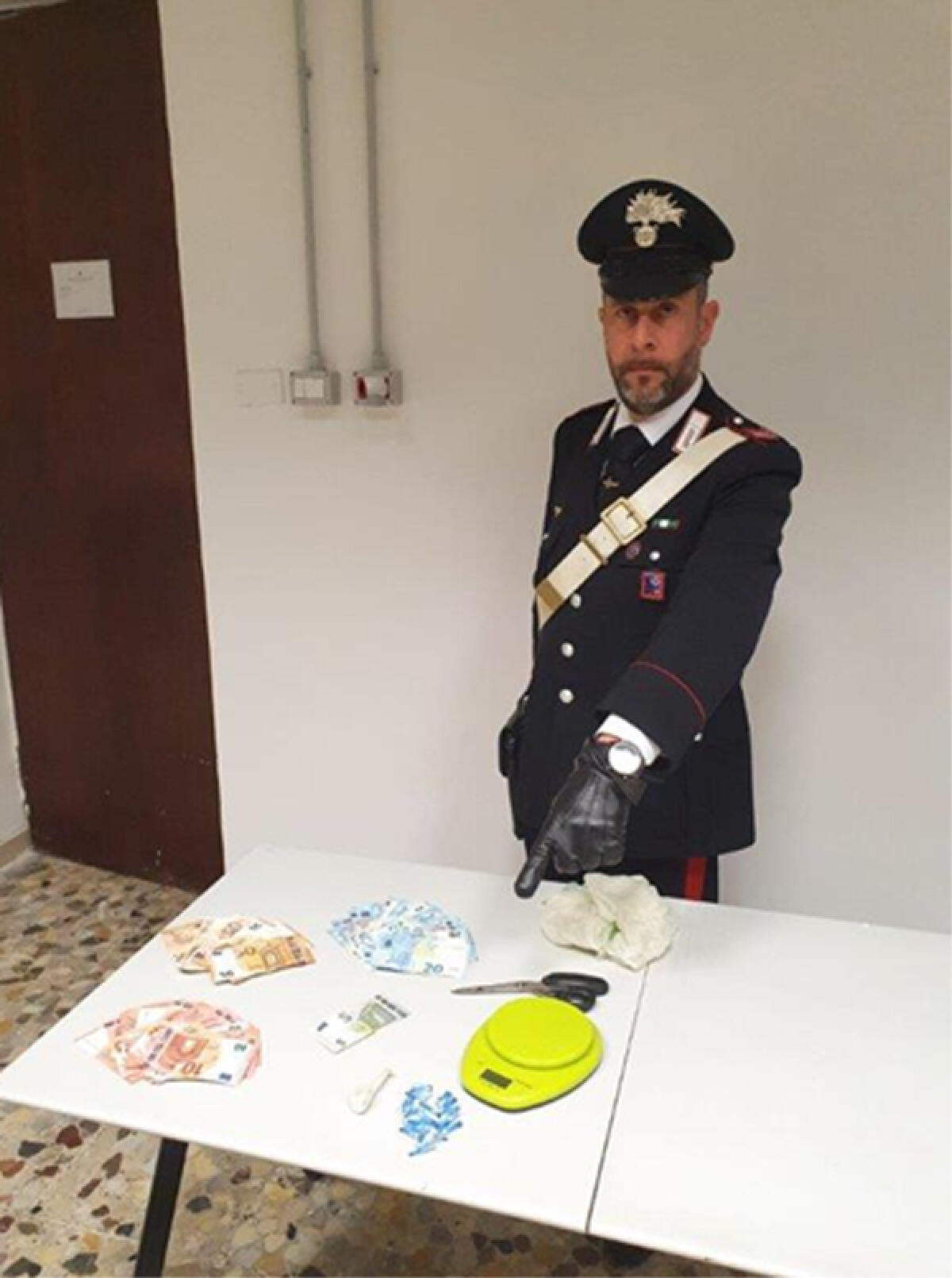 Due arresti a Sabaudia eseguiti dai Carabinieri: in manette due 33enni di nazionalità indiana. - 