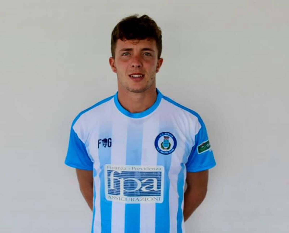 Calcio, l'Aprilia conferma il centrocampista Riccardo Lapenna - 
