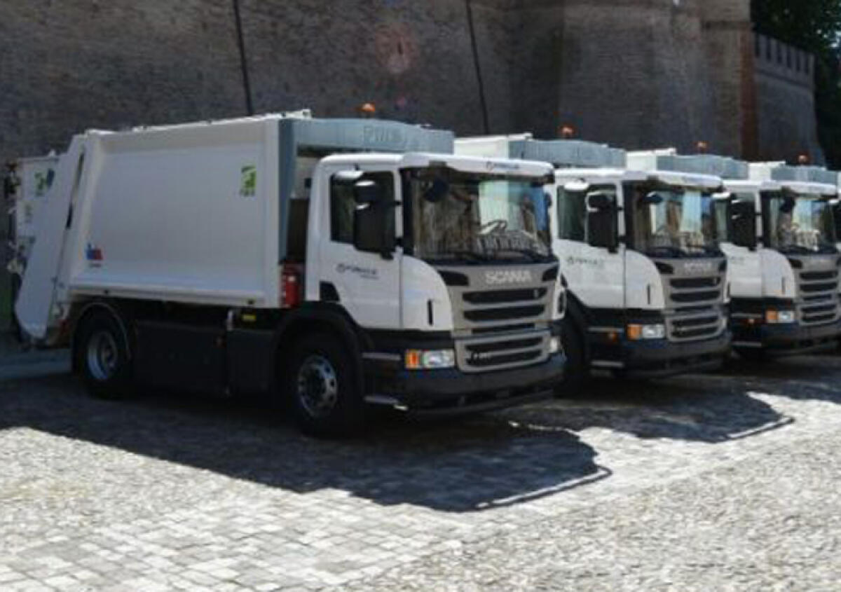 Pomezia, operatore ecologico aggredito in servizio: "Fatto inaccettabile" - 