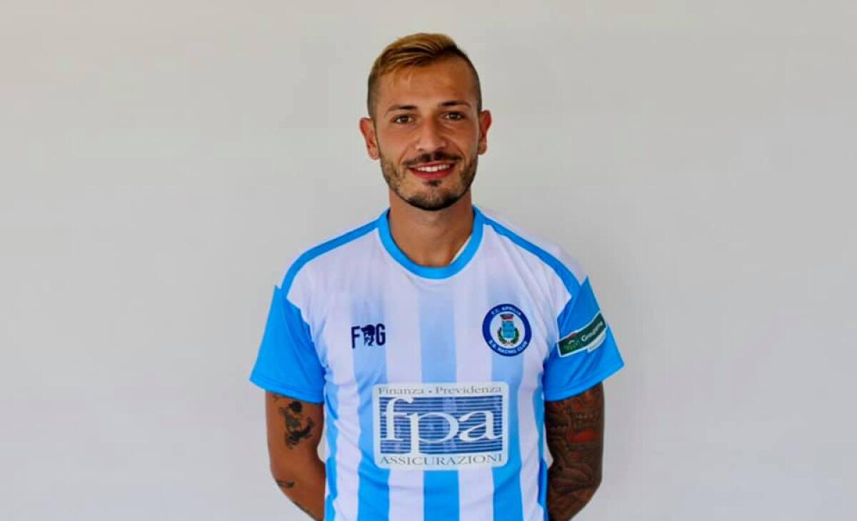 Calcio - L’Aprilia blinda la difesa: rinnova anche Mario Esposito - 