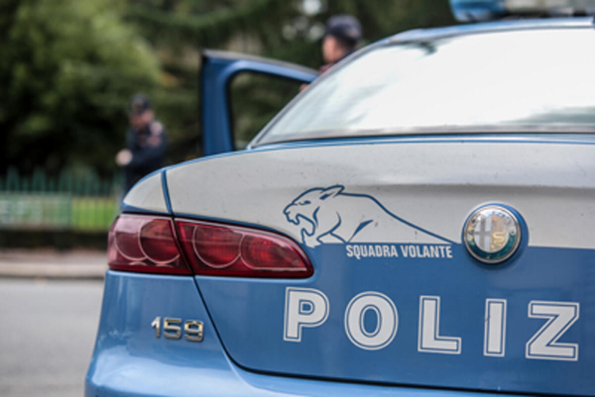 Chiede all’ex moglie un incontro per accordarsi sull’affidamento dei figli, e la sequestra a Castel Romano. - 