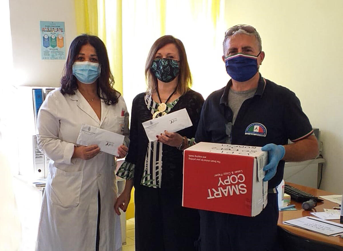 Donate 300 mascherine dal Comune di Cisterna al Poliambulatorio per i più fragili - 