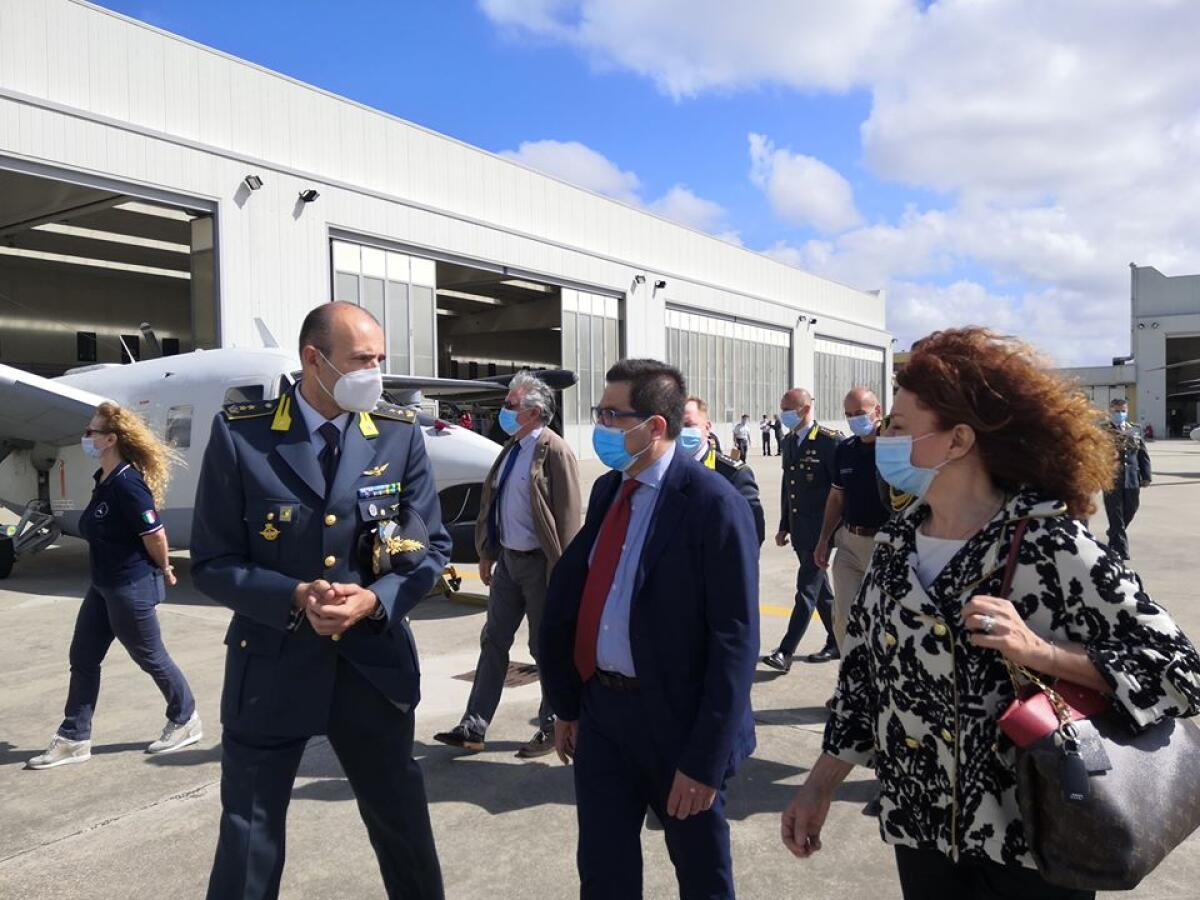 Trasporto di pazienti in alto bio-contenimento”: firmata un’intesa a Pratica di Mare tra la Guardia di Finanza e l’Ares 118. - 