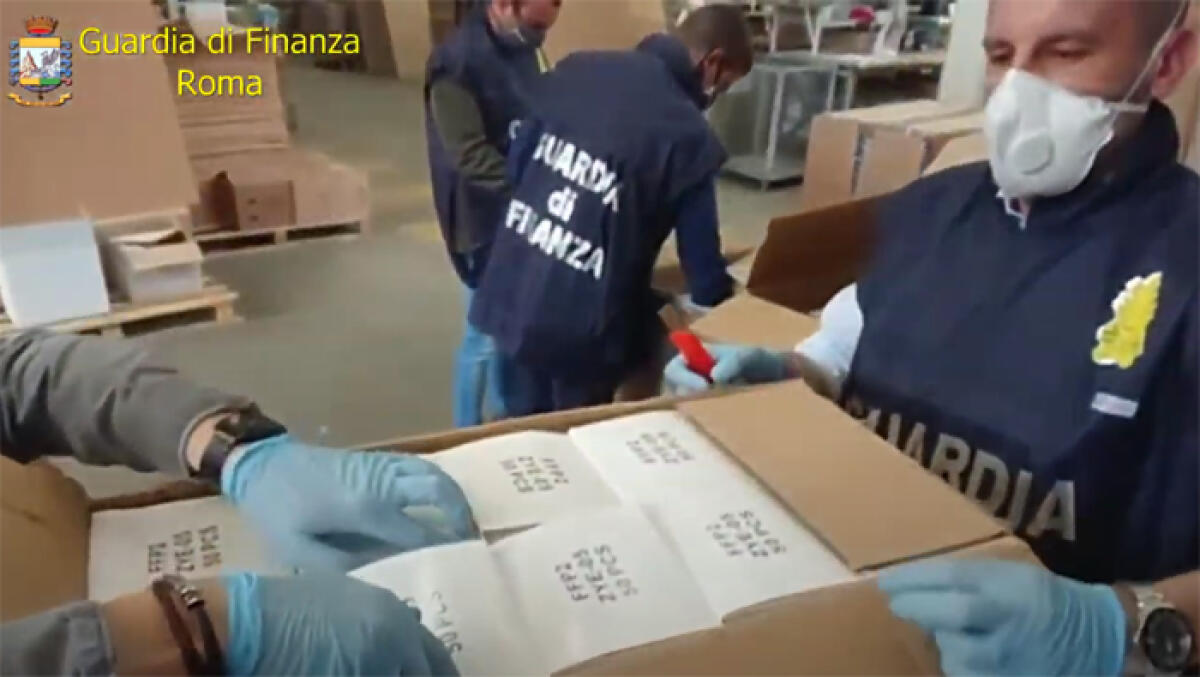 320mila mascherine FFP2 non a norma sequestrate dalla Finanza di Roma: l’operazione passa anche per Ardea e Pomezia. - 