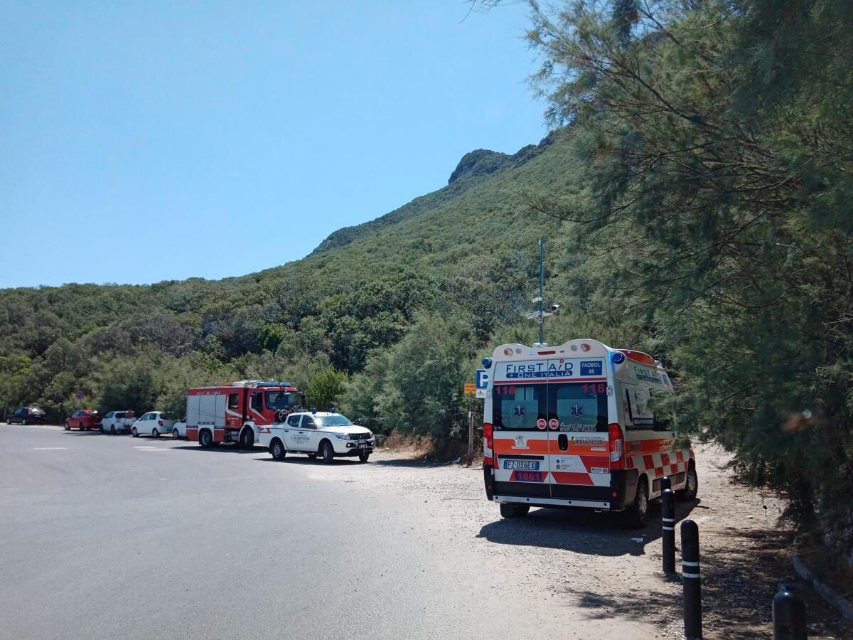 Cade mentre sale sul picco del Circeo, giovane di Roma tratta in salvo - 