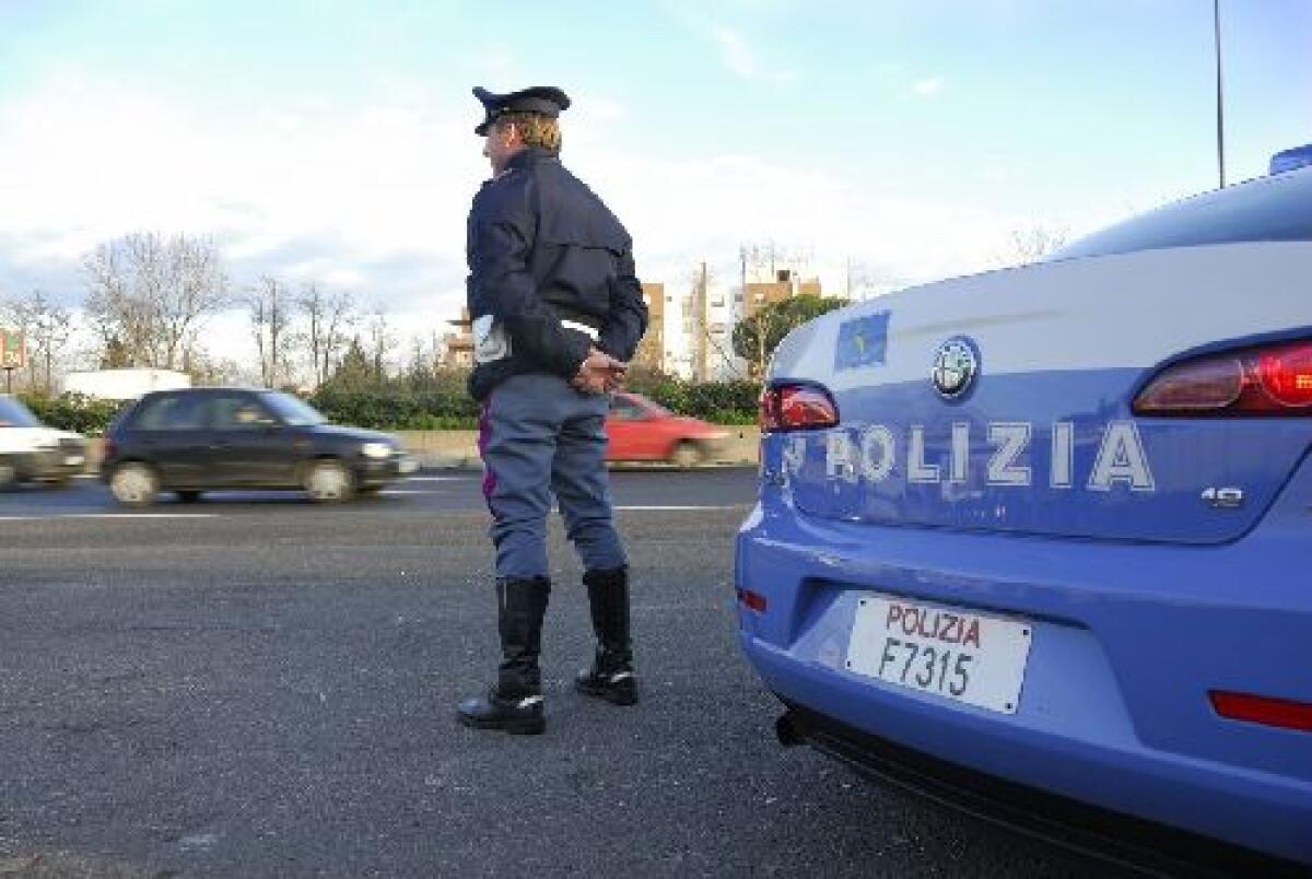 53enne di Frascati denunciato per porto abusivo di armi e oggetti atti ad offendere. - 