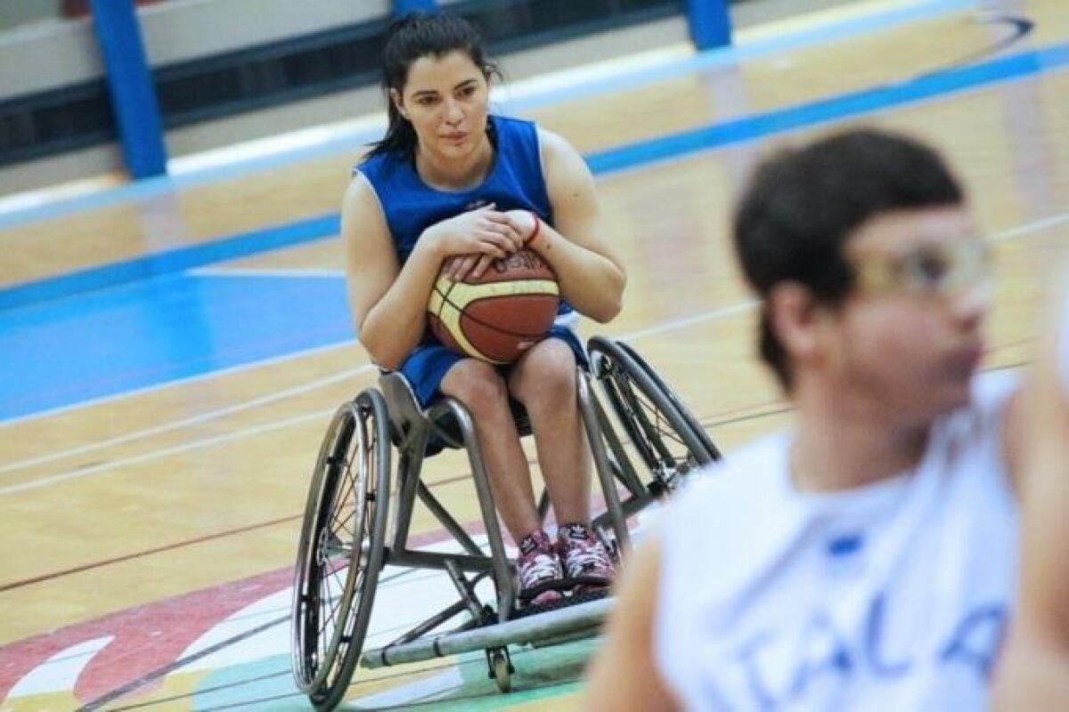Campionessa paralimpica di basket Beatrice Ion aggredita ad Ardea con il padre, gli insulti razzisti poi le botte - 