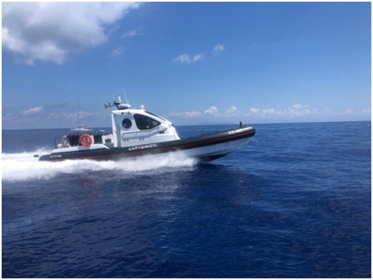 Natante senza carburante in difficoltà a Ponza, 4 turisti salvati - 