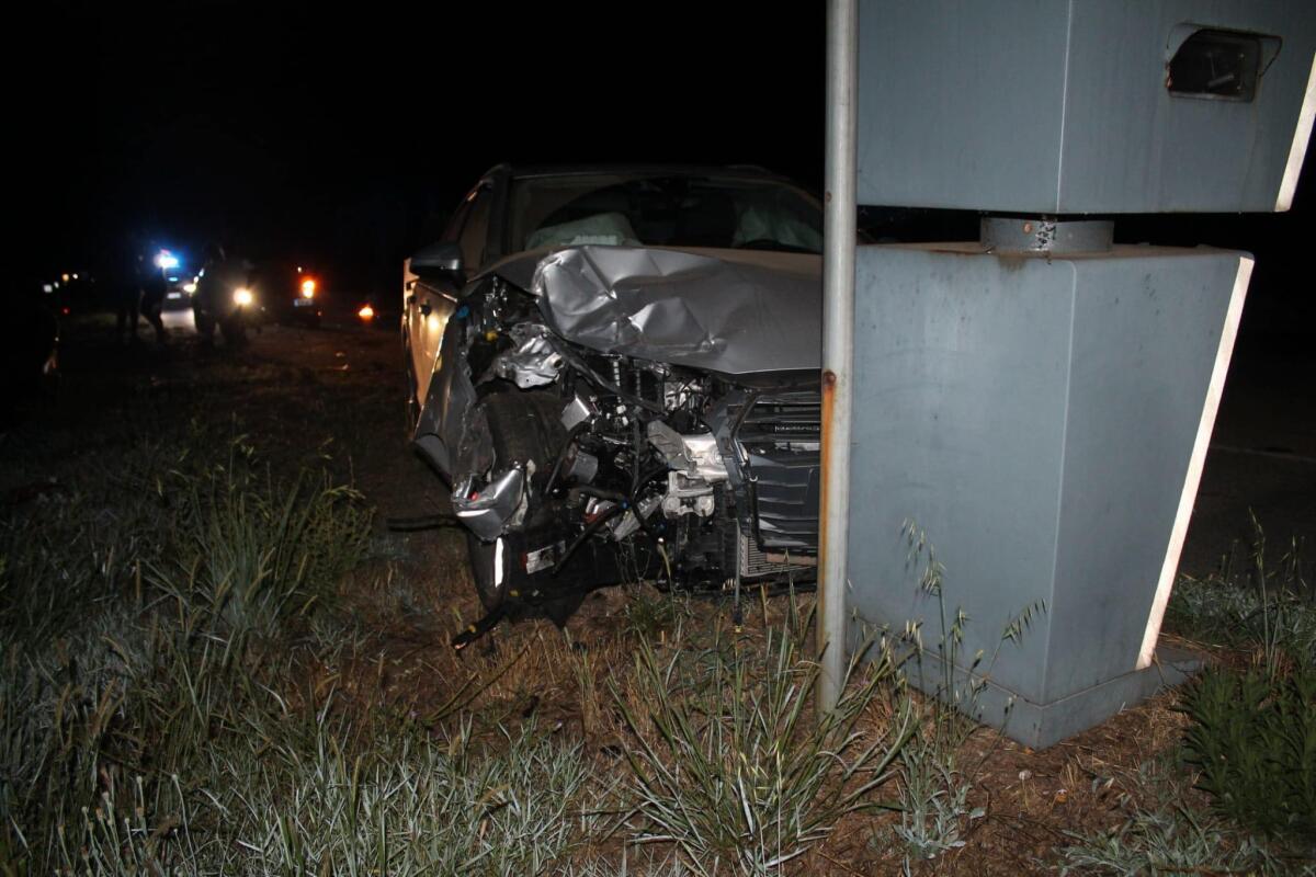 Fuori strada con l'Audi rubata, finisce contro l'autovelox. Denunciato FOTO - 