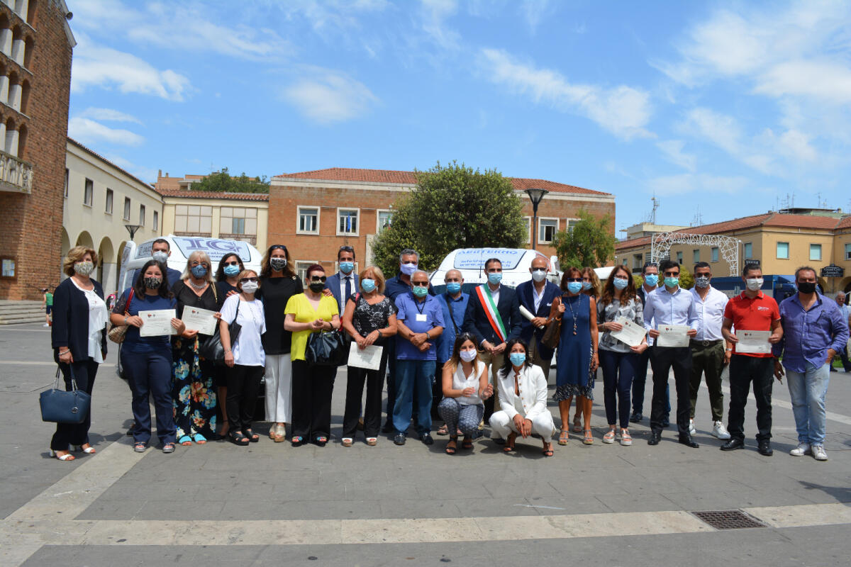 Trasporto pubblico a domicilio per disabili e anziani, consegnati i nuovi mezzi al Comune di Pomezia - 