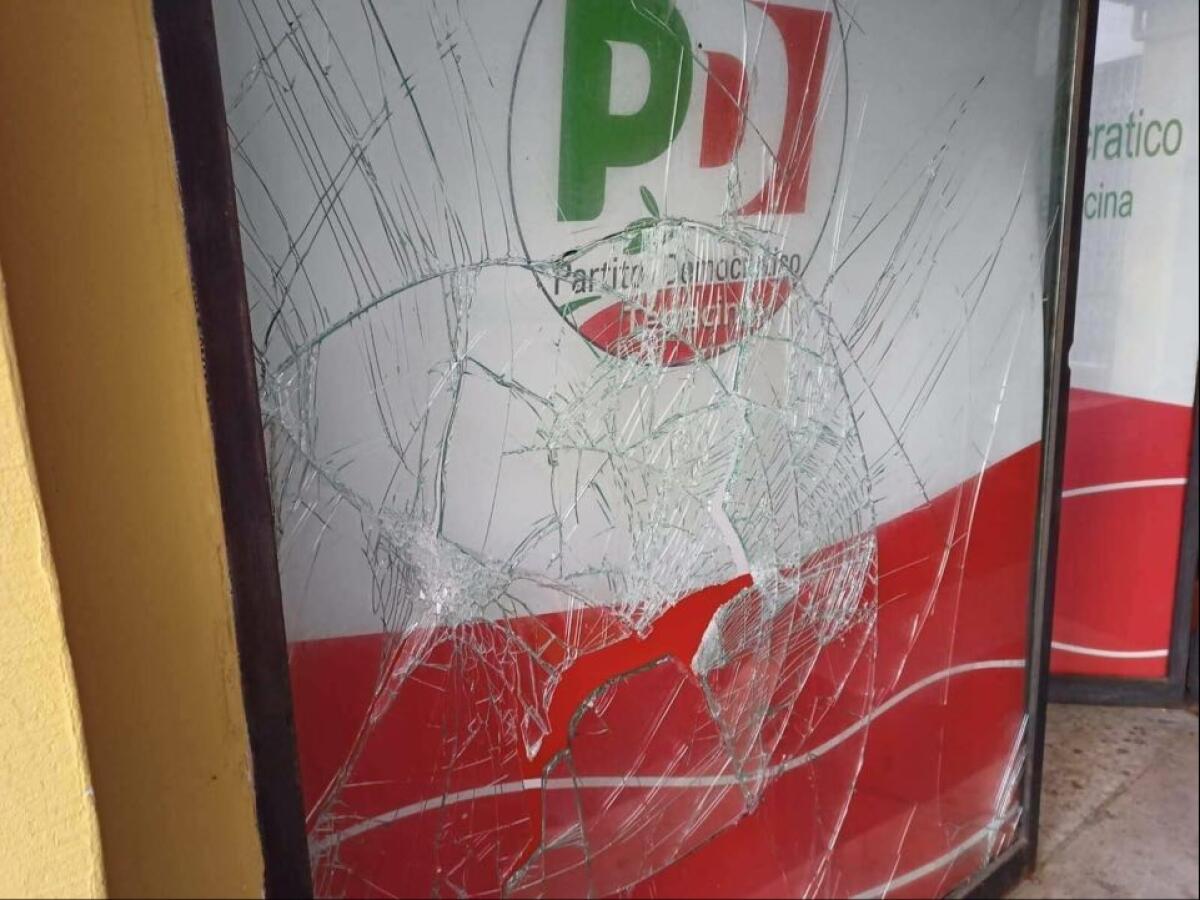 Vandali alla sede del Pd di Terracina, Tintari: "Solidarietà e sconcerto" - 
