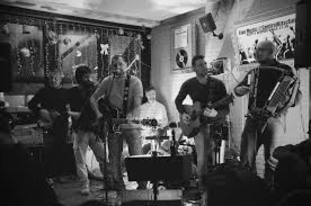 Latina, concerto Folk'n' Roll ai Giardini comunali - 