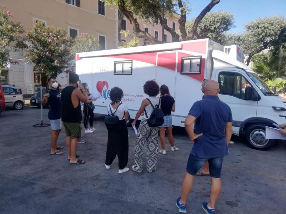 Test sierologici gratuiti a Nettuno per chi ne fa richiesta: autoemoteca in Piazza Mazzini. - 