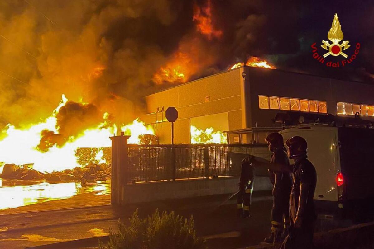 Incendio alla Loas di Aprilia, il consigliere Marchitti: “giovedì in Consiglio chiederemo lo stato di emergenza”. - 