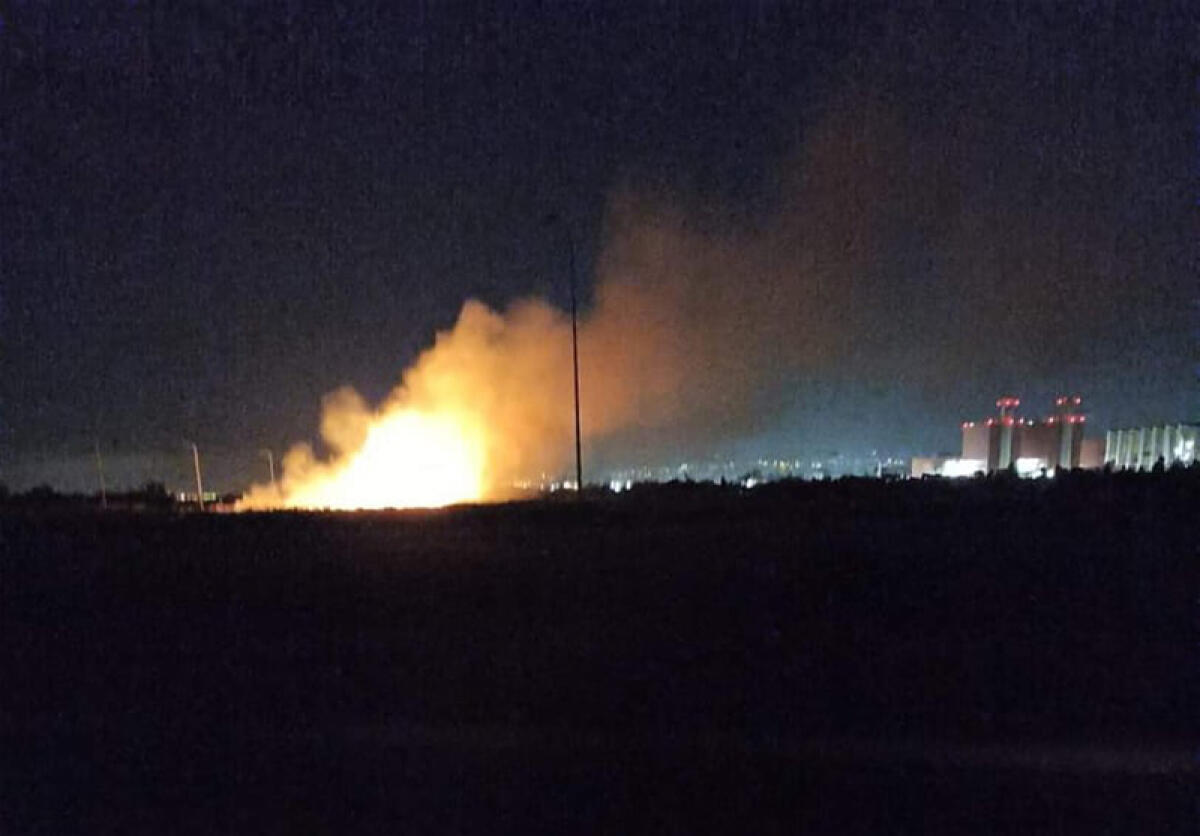 Ancora fiamme sul territorio di Aprilia: vasto incendio nella notte a Campo di Carne. - 