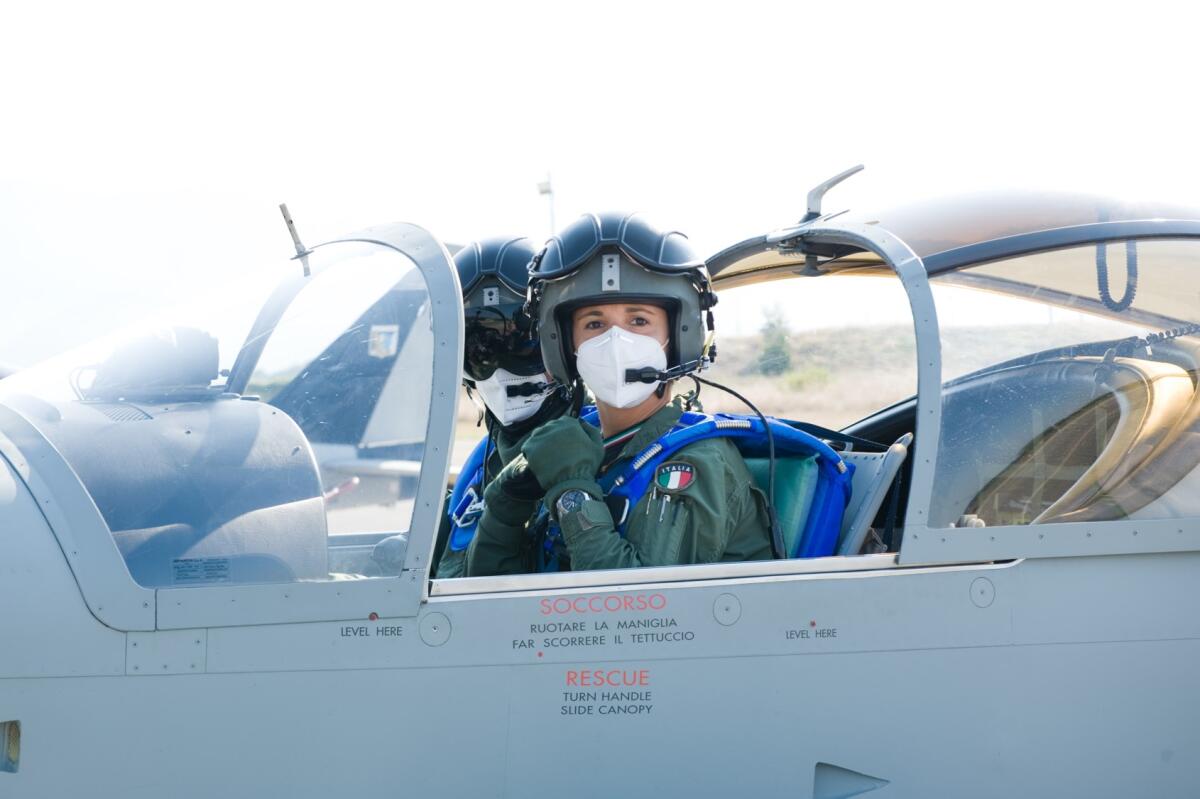 Il maggiore Emma Palombi alla guida del 207° Gruppo Volo di Latina, la cerimonia FOTO - 