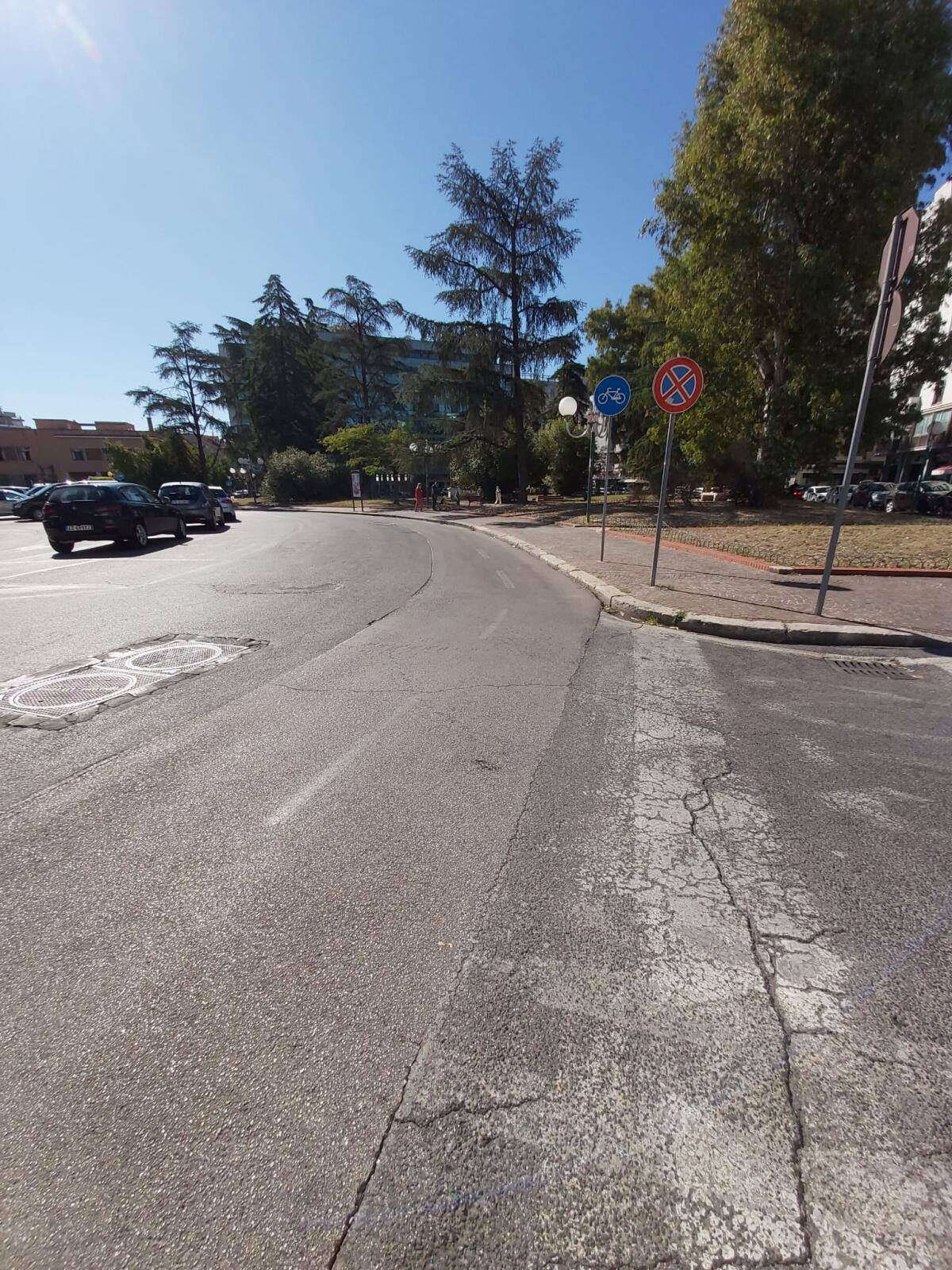 L’associazione “Futura” di Latina: “la pista ciclabile in centro abbandonata”. - 