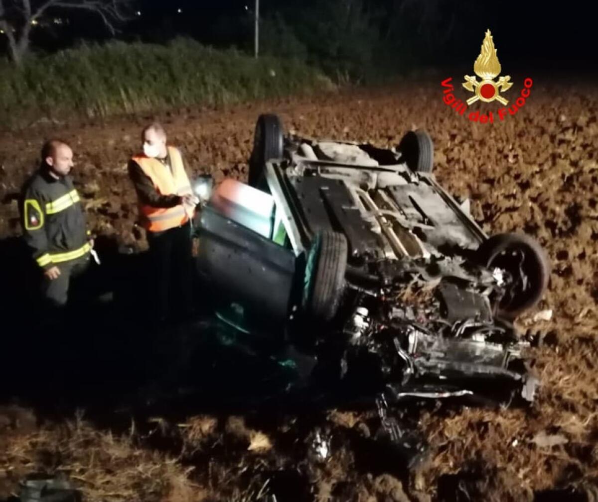 Brutto incidente lungo la via Appia, a Cisterna: due feriti, un 20enne in condizioni gravi. - 