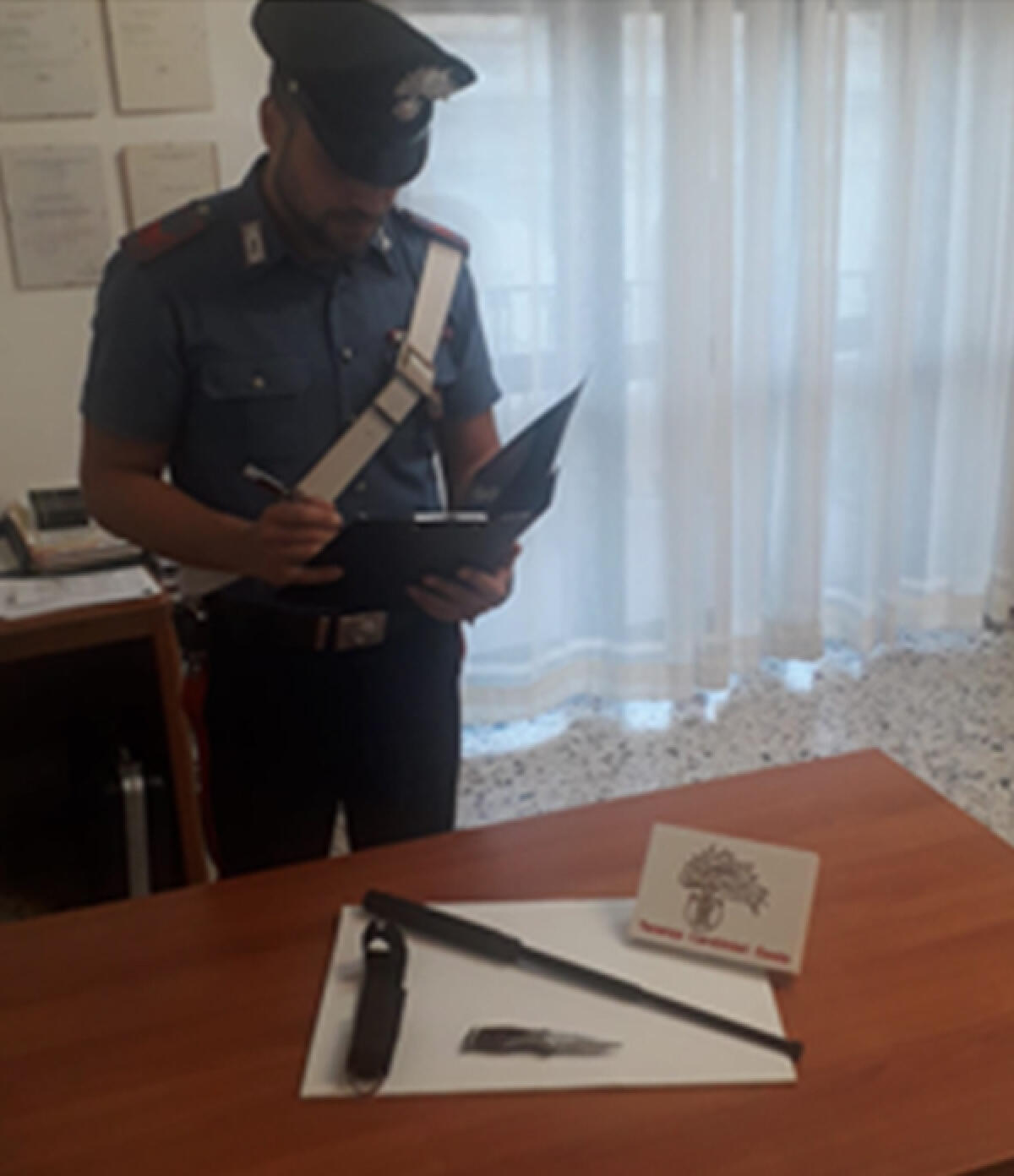 Un giovane di Gaeta denunciato per porto di armi ed oggetti atti ad offendere. - 