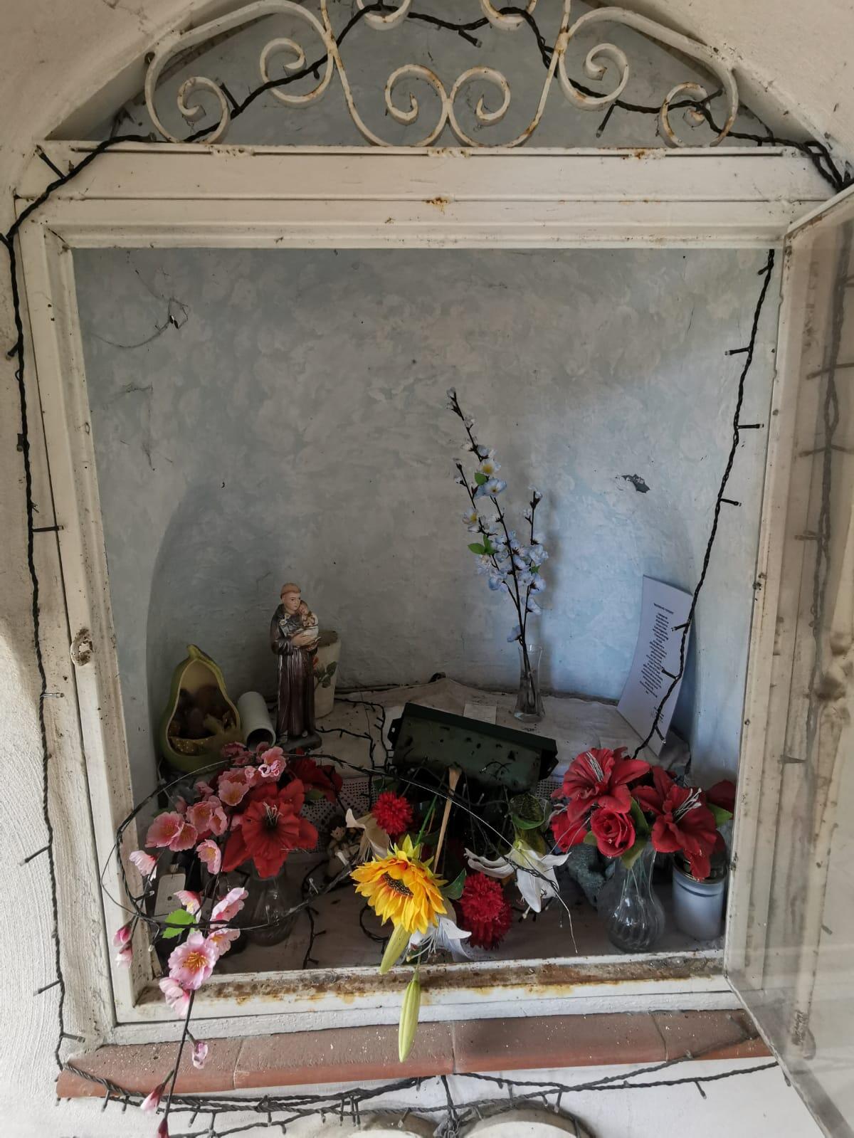 Trafugata nel corso della notte la storica Madonnina della zona Gattone, ad Aprilia; altre due sparite nella vicina Nettuno. Le FOTO - 