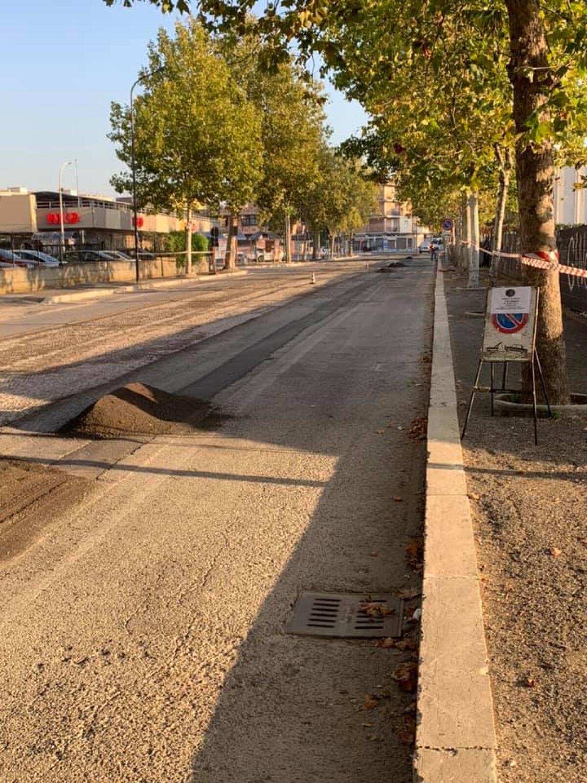 Ripristino del manto stradale in via Mascagni, ad Aprilia: iniziati ieri i lavori. - 